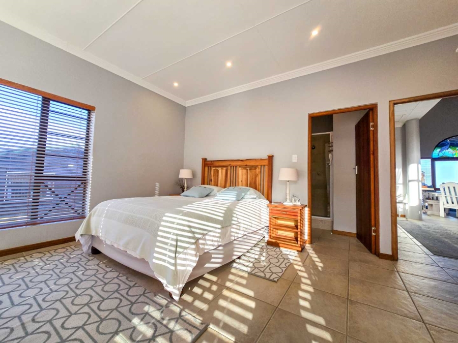 4 Bedroom Property for Sale in Jongensfontein Western Cape
